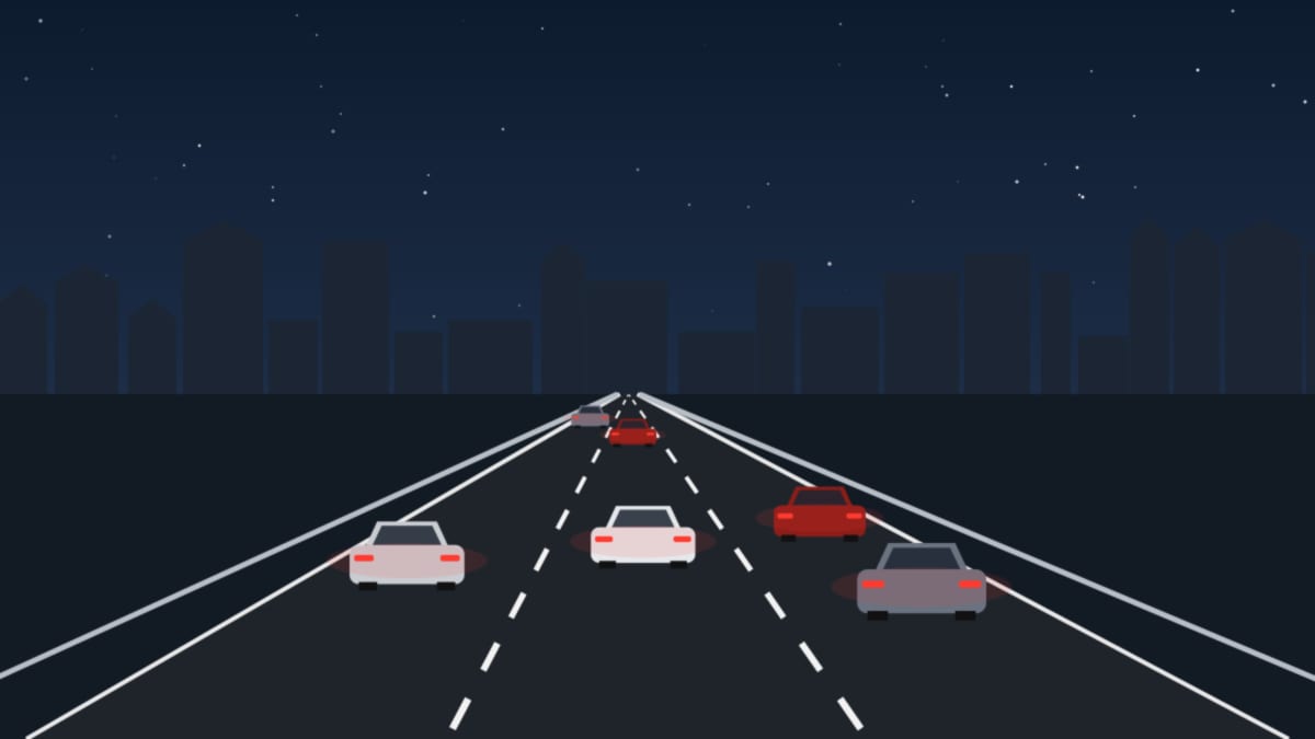 Autobahn bei Nacht mit roten Rücklichtern vor dunkler Stadtsilhouette unter Sternenhimmel
